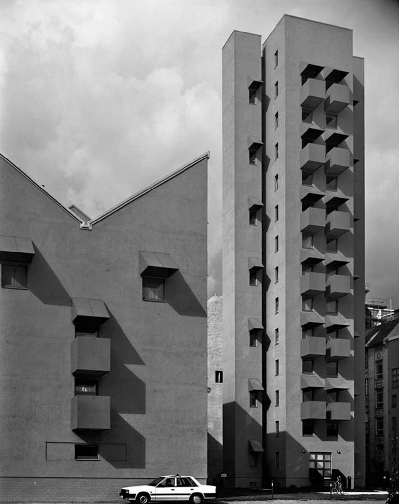 Kreuzberg-Tower-and-Wings-de-John-Hejduk