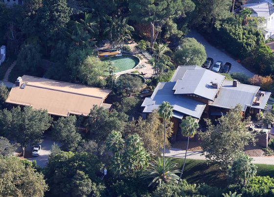 brad-pitt-vende-casa-embrujada