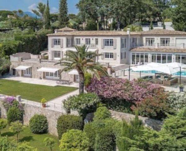 carolina-de-monaco-villa-clos