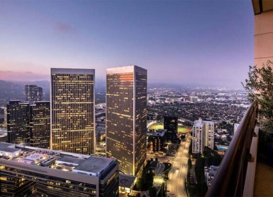 rihanna-vende-penthouse-en-LA