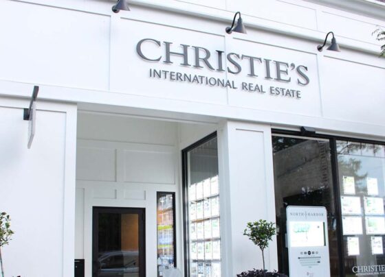 compass-compra-christies-real-estate