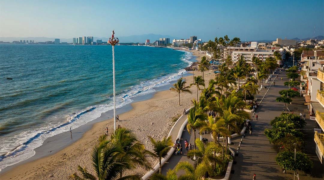 malecon-de-puerto-vallarta