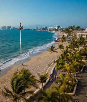malecon-de-puerto-vallarta